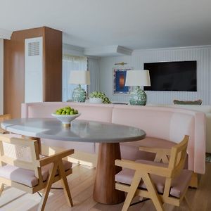 Suite mit 1 Schlafzimmer und mit Kingsize-Bett und mit Ozeanblick
